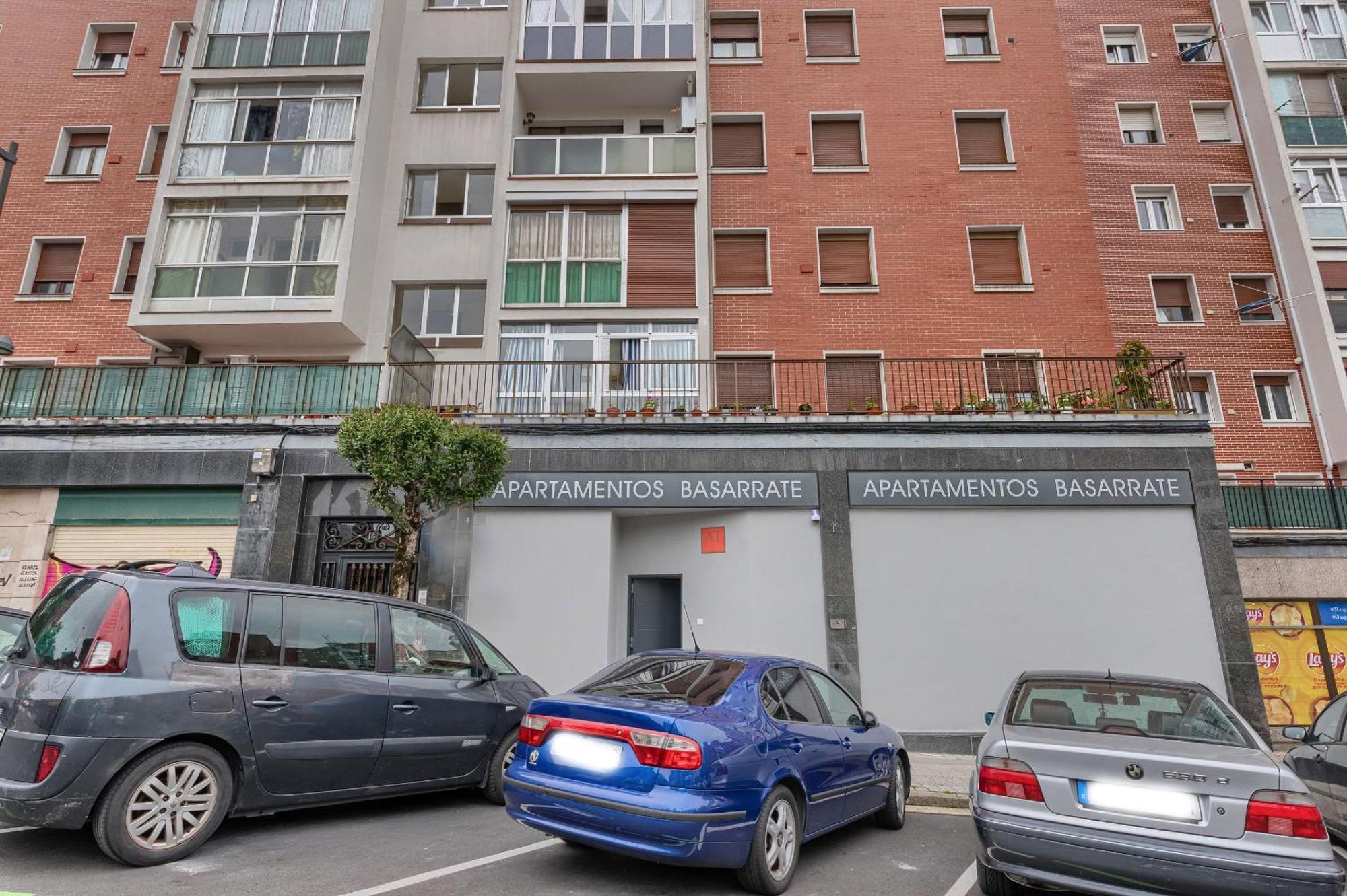 Apartamentos Basarrate Self Check In Bilbao Exterior foto
